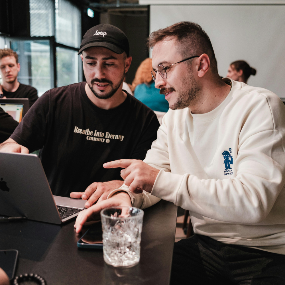 1:1 mentorship from industry experts